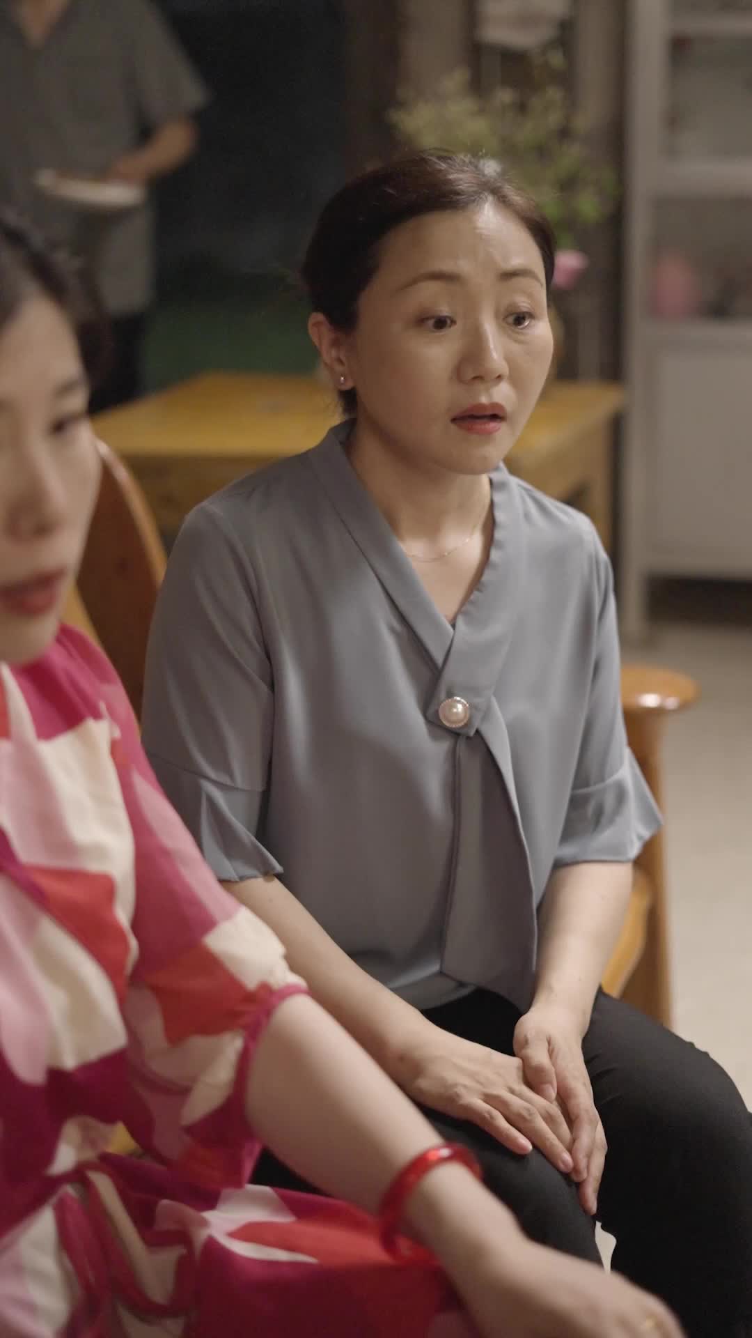 الحلقة 45 - تزوجت أغنى رجل وعمري خمسين